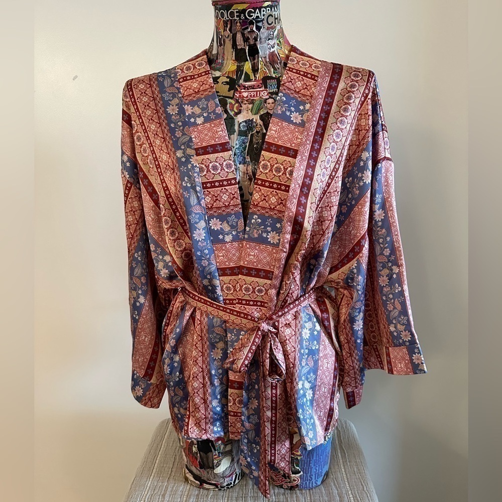Short Silky Kimono